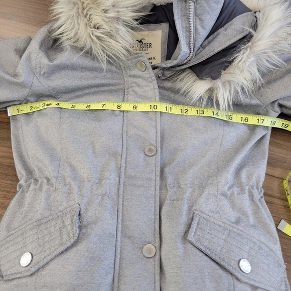 Hollister Ultimate Down Collection Grey Jacket Size XS - Picture 7 of 16